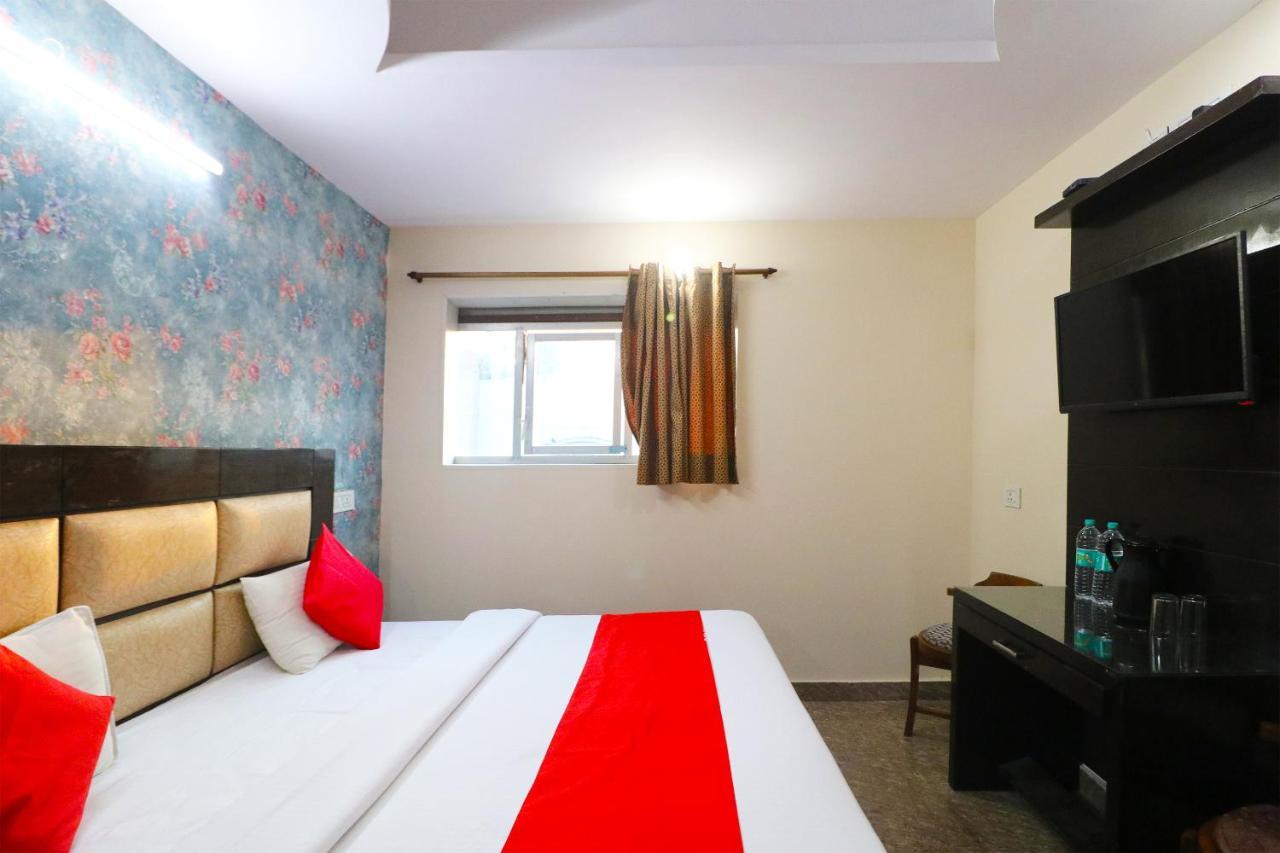 Hotel Westend Holiday Home 5 Mint From Nizamuddin Railway Station นิวเดลี ภายนอก รูปภาพ