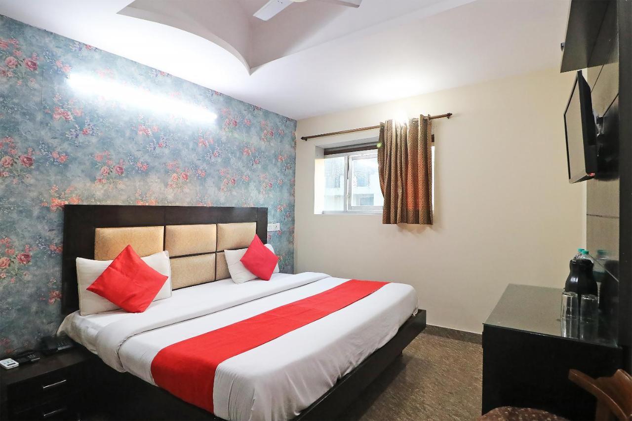 Hotel Westend Holiday Home 5 Mint From Nizamuddin Railway Station นิวเดลี ภายนอก รูปภาพ