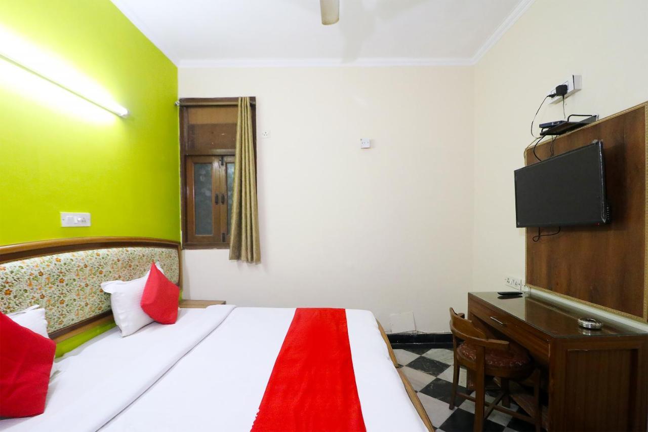 Hotel Westend Holiday Home 5 Mint From Nizamuddin Railway Station นิวเดลี ภายนอก รูปภาพ