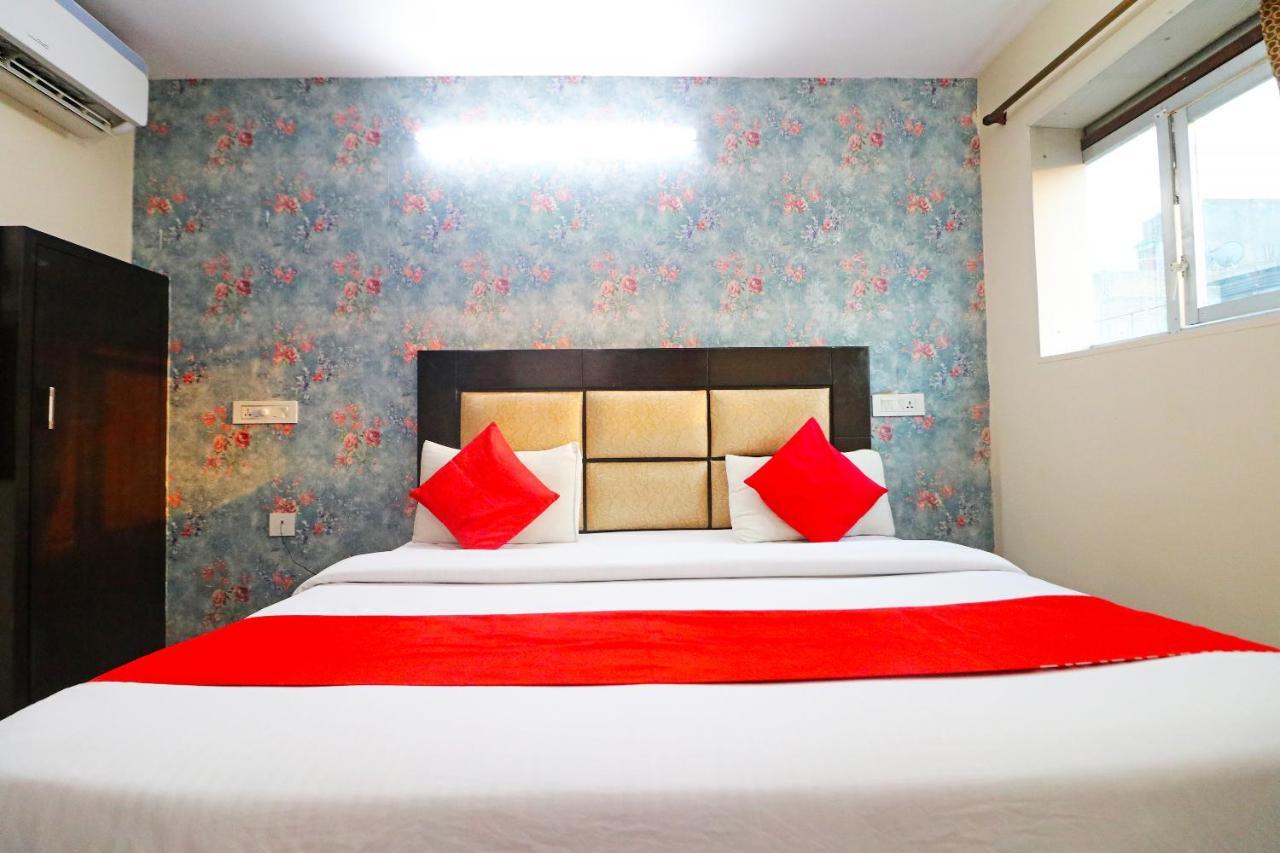 Hotel Westend Holiday Home 5 Mint From Nizamuddin Railway Station นิวเดลี ภายนอก รูปภาพ