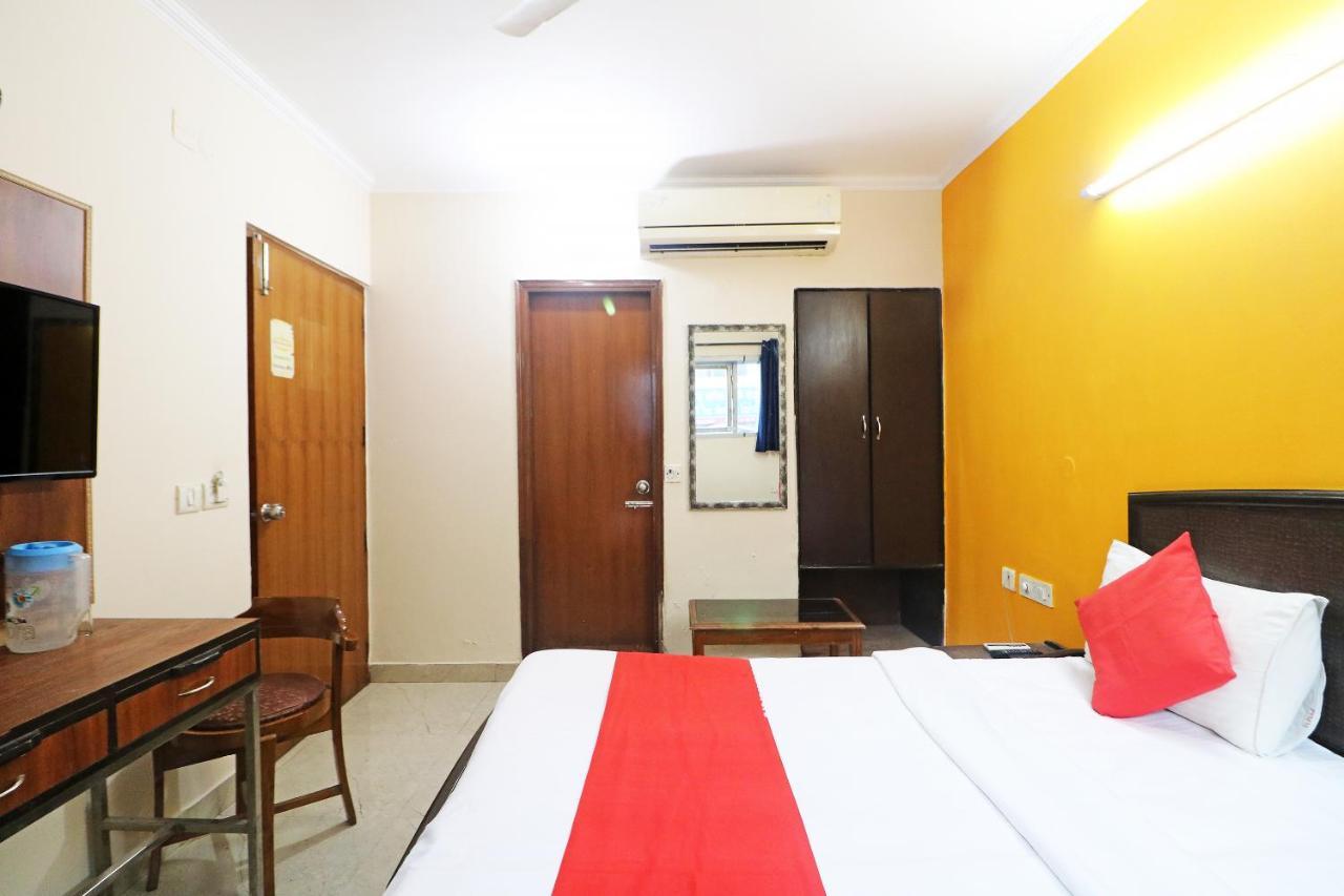 Hotel Westend Holiday Home 5 Mint From Nizamuddin Railway Station นิวเดลี ภายนอก รูปภาพ